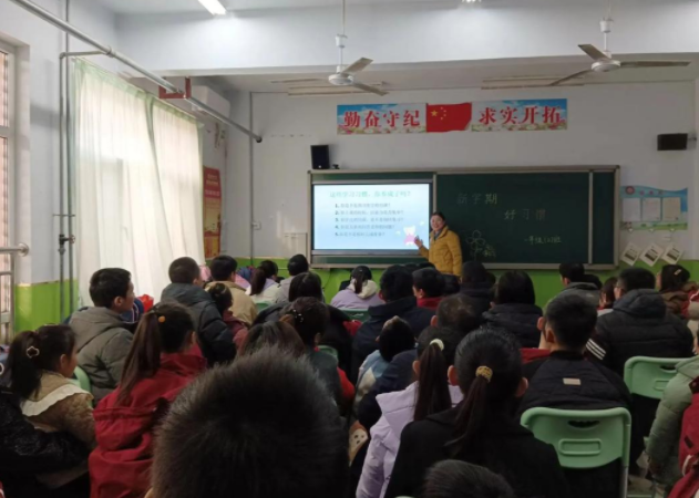 家长调整教育方式并进行心思干预后帮助学生大幅提升成果 家长调整教育方式并进行心思干预后帮助学生大幅提升成果